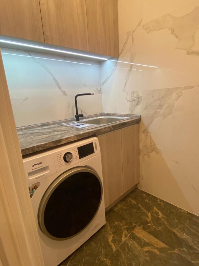 Modern Classic 2 Bedroom Apartment Near Most City Dnipro Eksteriør bilde