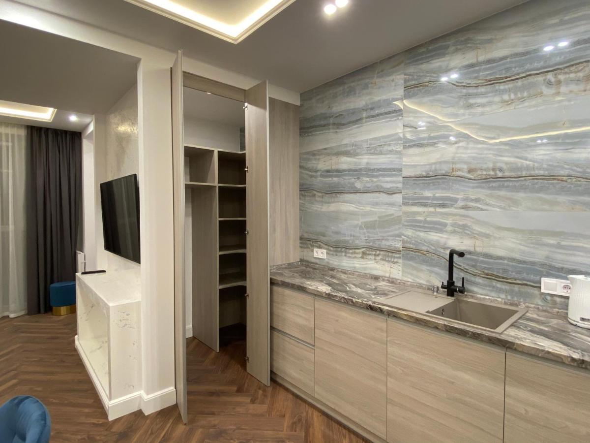 Modern Classic 2 Bedroom Apartment Near Most City Dnipro Eksteriør bilde