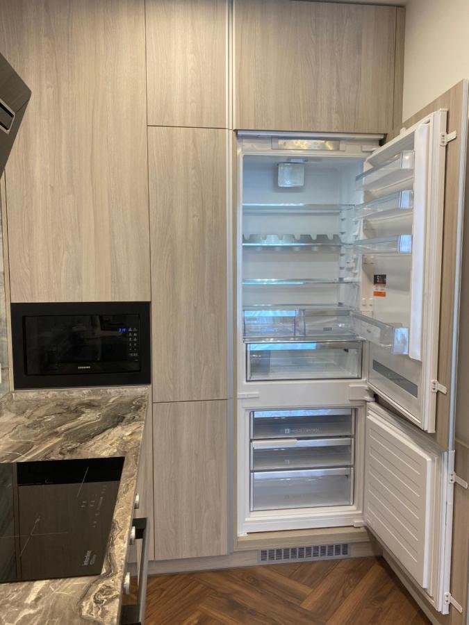 Modern Classic 2 Bedroom Apartment Near Most City Dnipro Eksteriør bilde